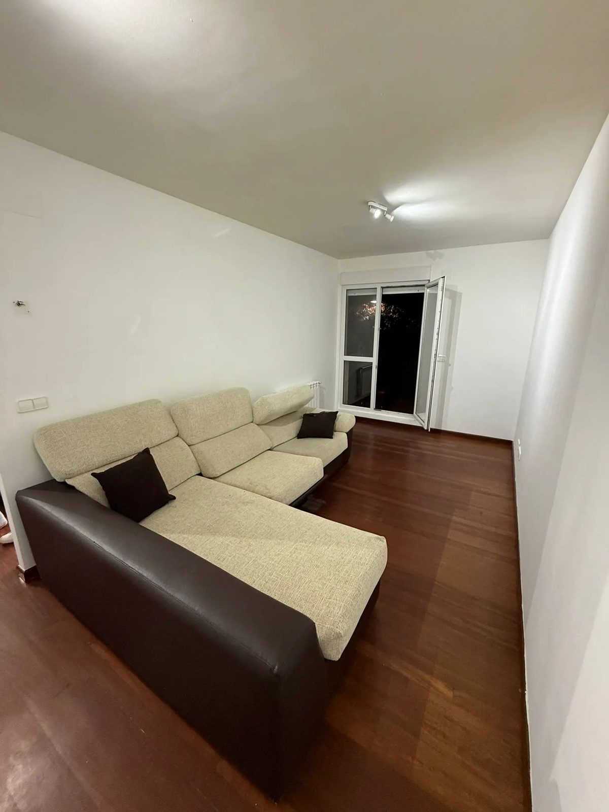 Planta baja exterior con terraza de 25 m² en Ampuero