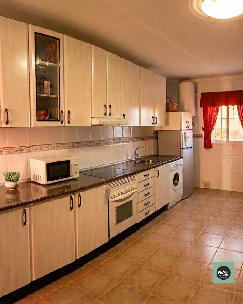 Chalet Adosado en Venta Cocina Equipada