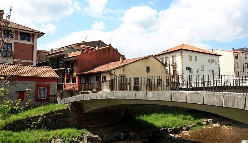 Casa en venta Ampuero para rehabilitar