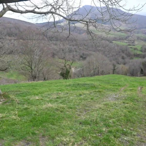 Cabaña rodeada de naturaleza y con vistas al valle
